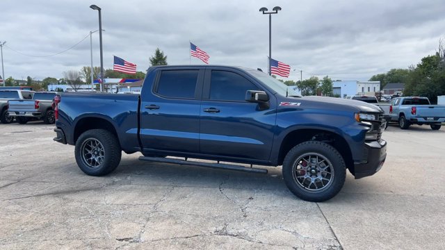 Used 2021 Chevrolet Silverado 1500 LT Trail Boss w/ Convenience Package II AWD/4WD image 2