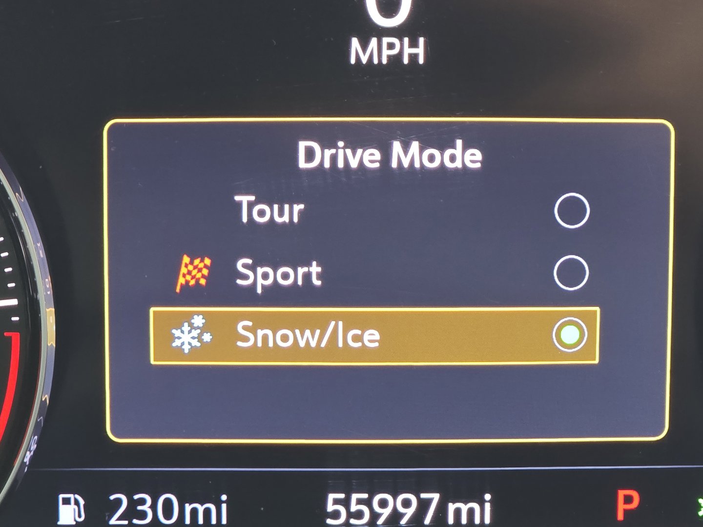 Used 2023 Buick Envision Essence image 10