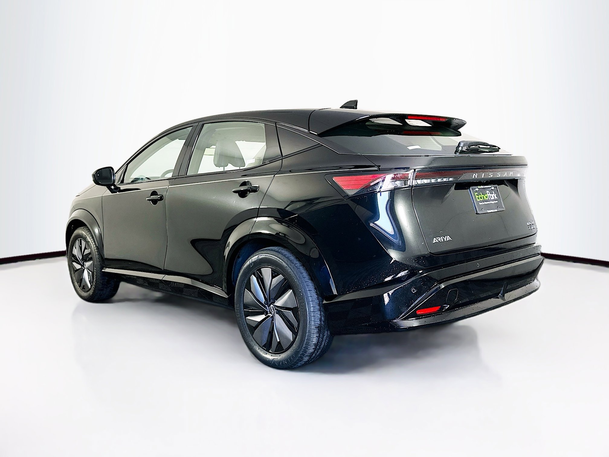 Used 2023 Nissan Ariya AWD image 5