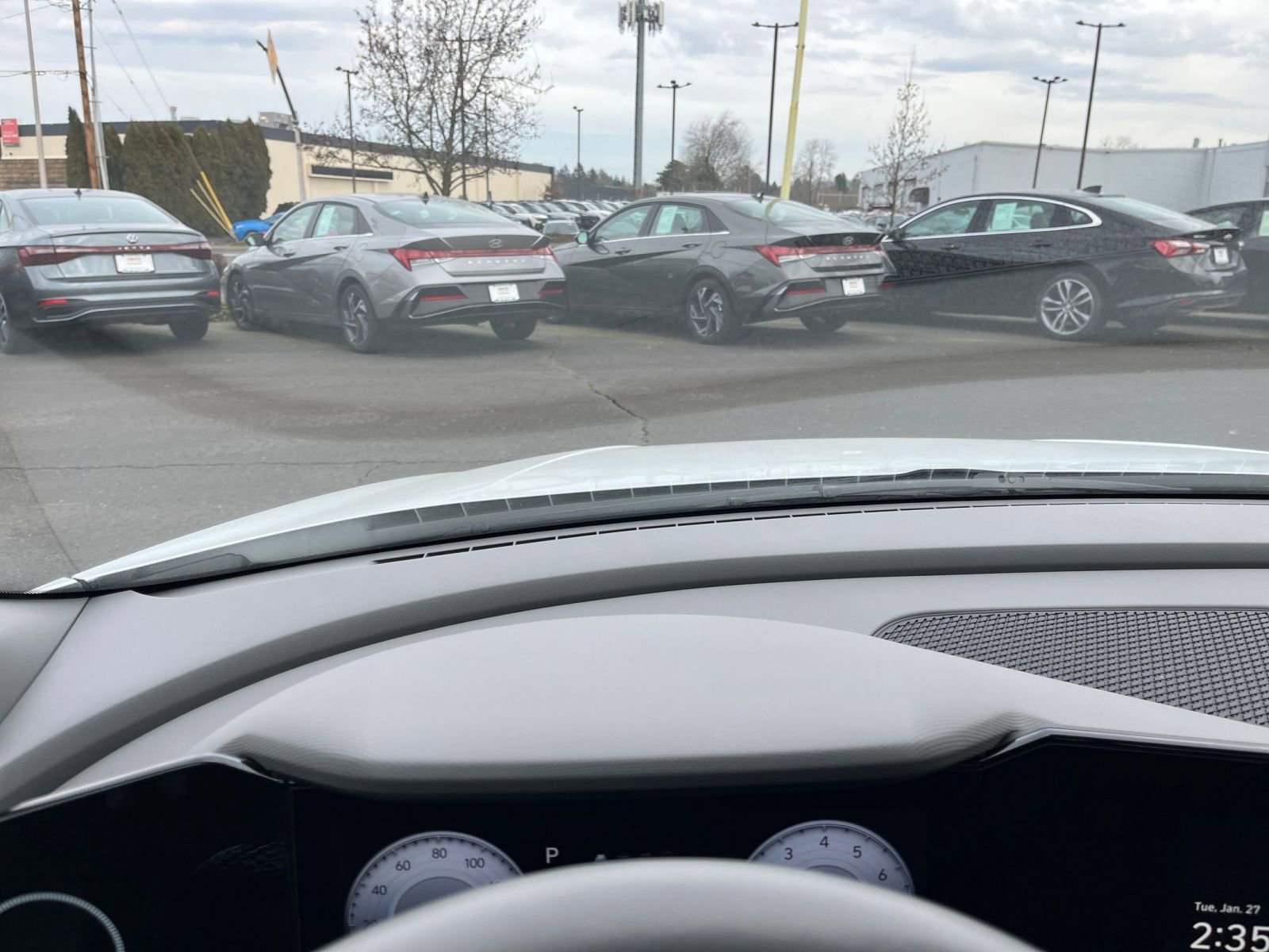 Used 2025 Hyundai Elantra SEL image 34