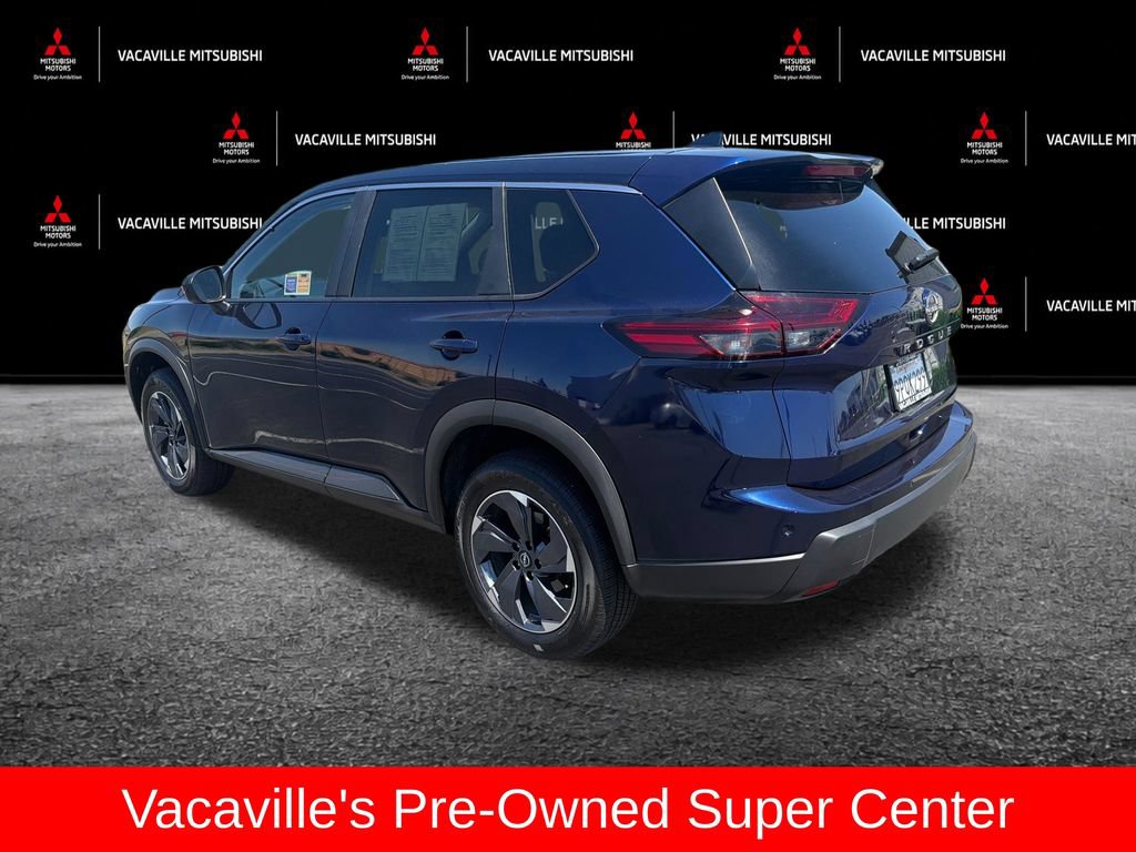 Used 2025 Nissan Rogue SV FWD image 3