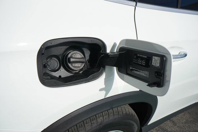 Certified 2025 Mercedes-Benz GLC 350e GLC 350e image 14