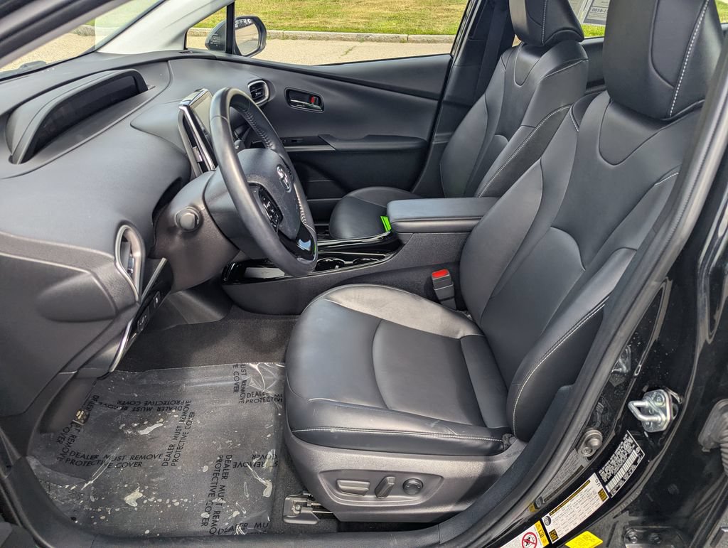 Used 2021 Toyota Prius Prime XLE FWD image 17