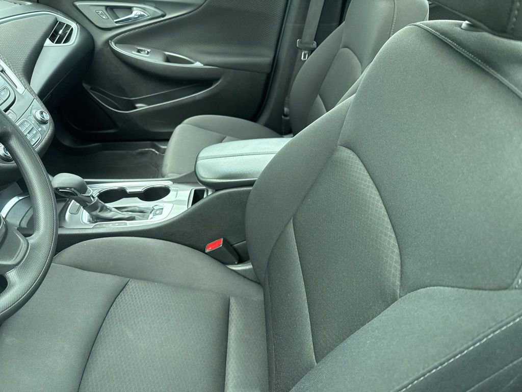 Used 2023 Chevrolet Malibu LT image 9