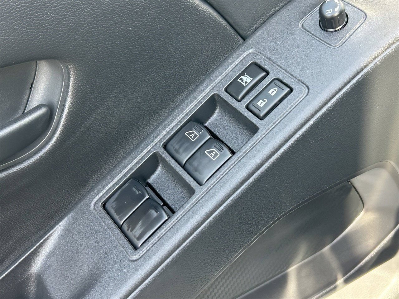 New 2026 Nissan Frontier SV w/ SV Convenience Package RWD image 28