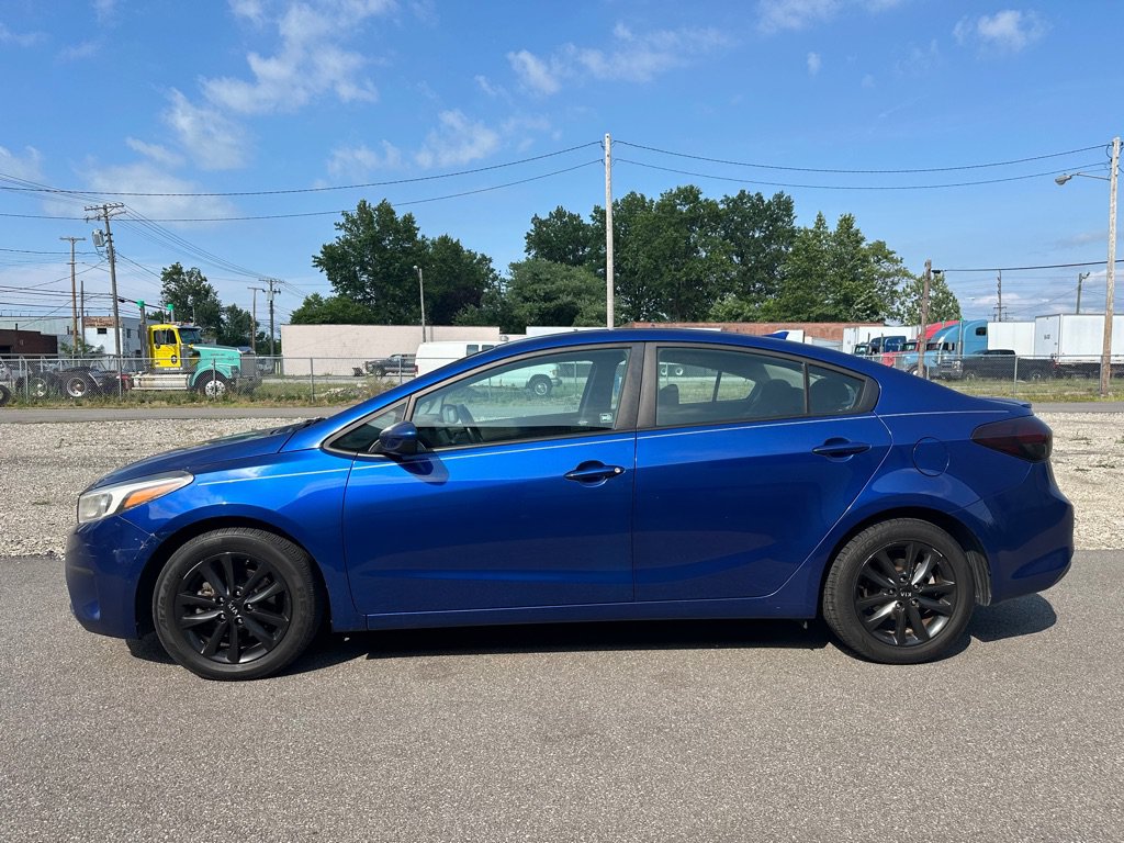 Used 2017 Kia Forte S FWD image 4