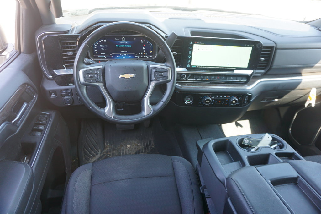 Used 2024 Chevrolet Silverado 1500 LT AWD/4WD image 5