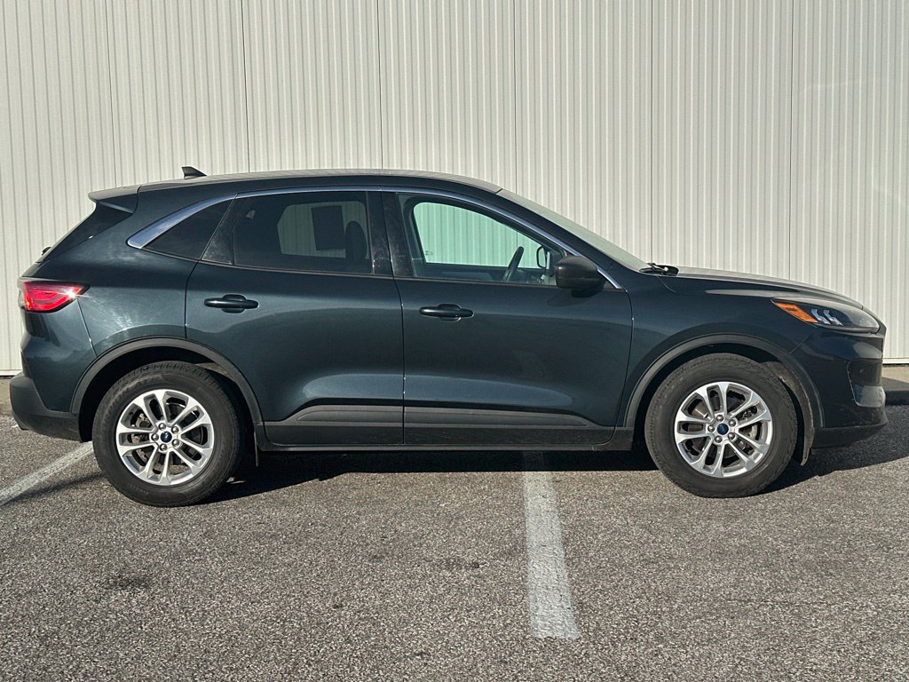 Certified 2022 Ford Escape SE FWD image 9