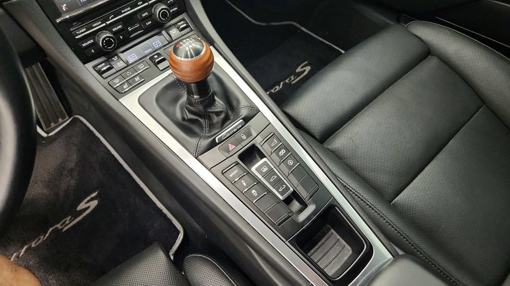 Used 2013 Porsche 911 Carrera S RWD image 38