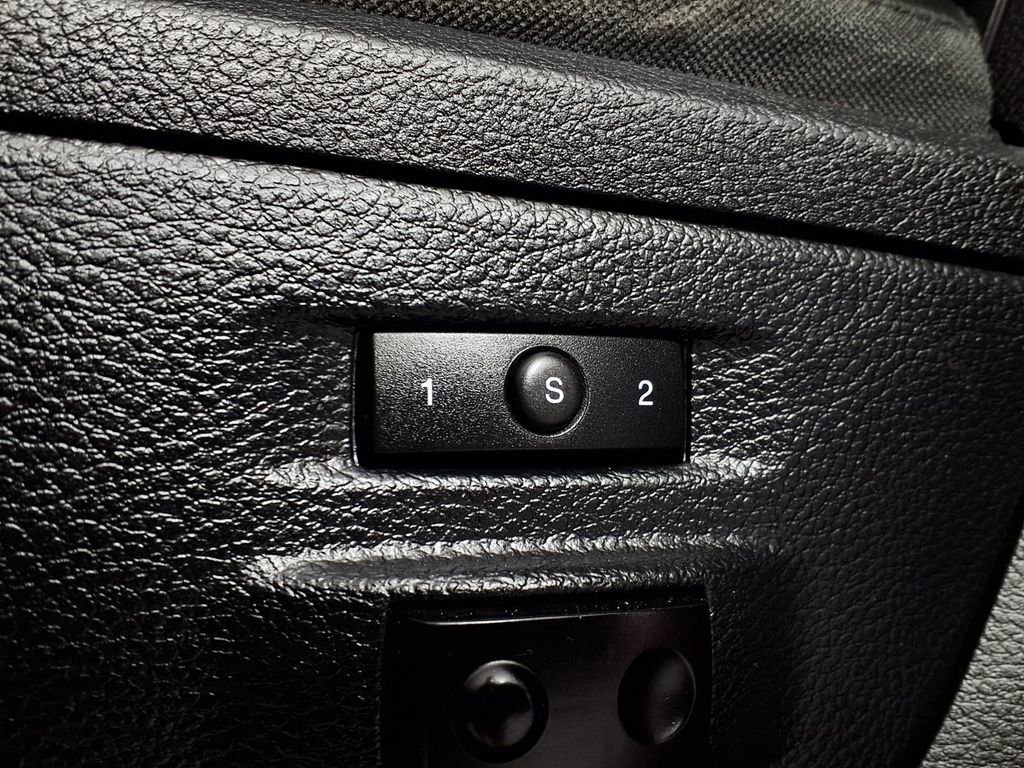 Used 2016 RAM 3500 Laramie AWD/4WD image 20