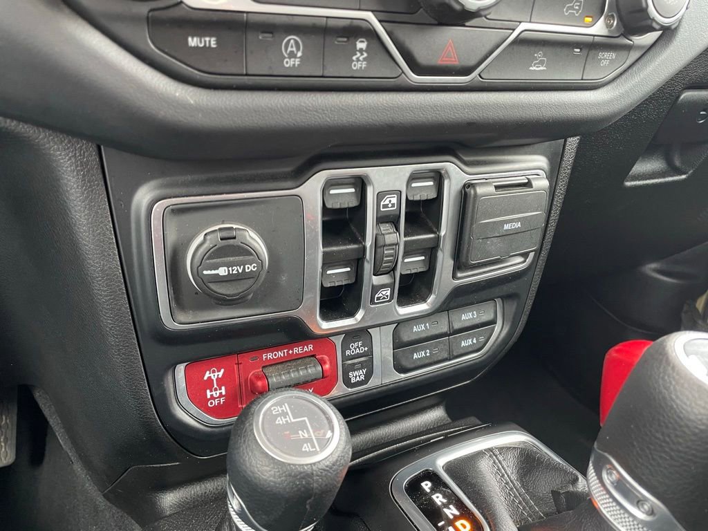 Used 2025 Jeep Wrangler Unlimited Rubicon image 19