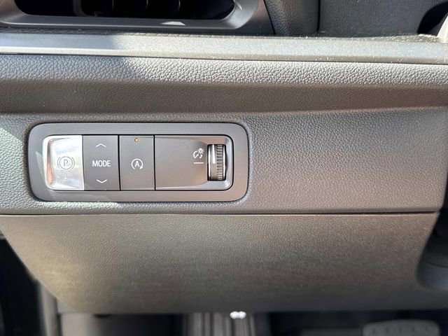 New 2026 Chevrolet Traverse LT w/ LPO, Floor Liner Package FWD image 28