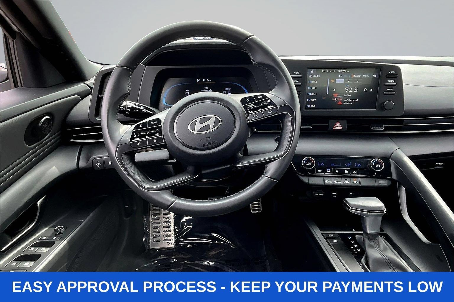 Used 2023 Hyundai Santa Fe SEL w/ Premium Package FWD image 11