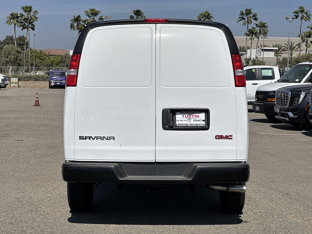 New 2026 GMC Savana 2500 w/ Driver Convenience Package RWD image 4