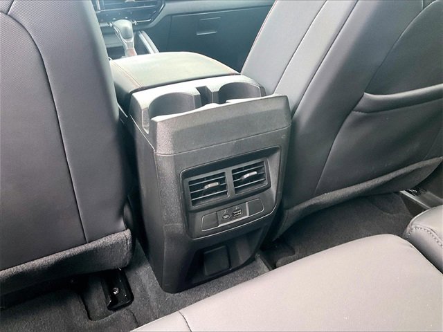 Used 2024 Chevrolet Colorado Z71 image 28