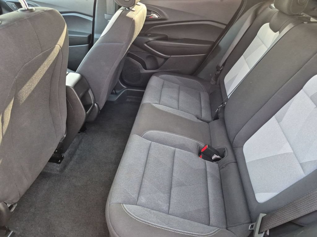Used 2026 Chevrolet Trax LS FWD image 29