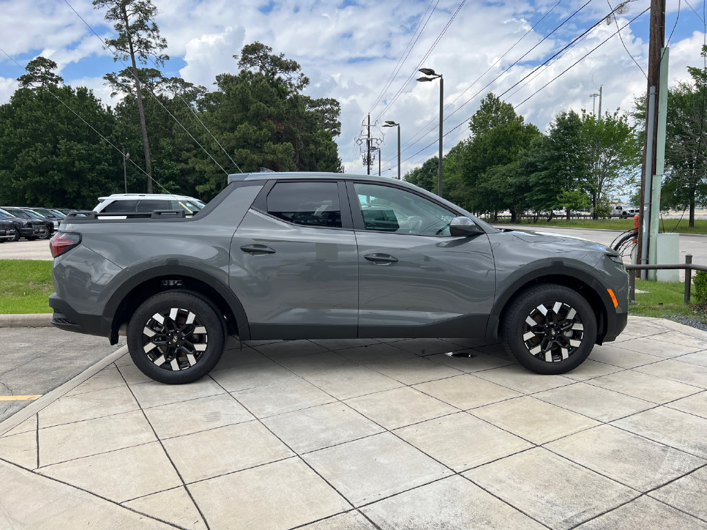 Used 2026 Hyundai Santa Cruz SE FWD image 4