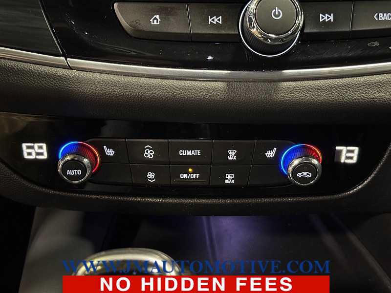Used 2020 Buick Enclave Essence w/ Sport Touring Edition AWD/4WD image 32