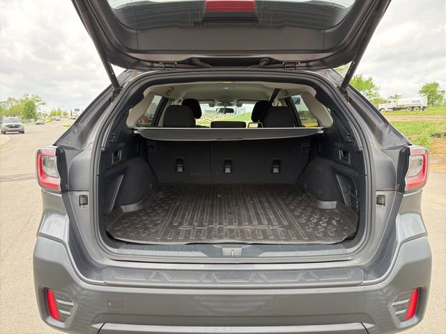 Used 2022 Subaru Outback Premium image 6
