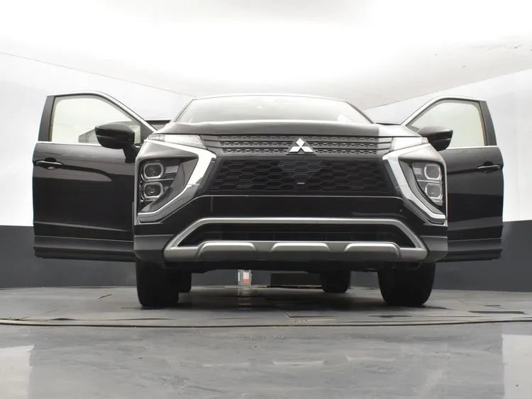 Used 2024 Mitsubishi Eclipse Cross SE AWD/4WD image 11