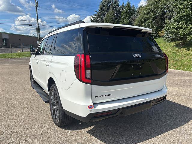 New 2027 Ford Expedition Platinum w/ Stealth Appearance Package AWD/4WD image 2