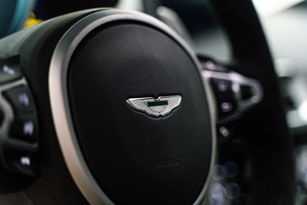 Used 2023 Aston Martin V12 Vantage RWD image 10