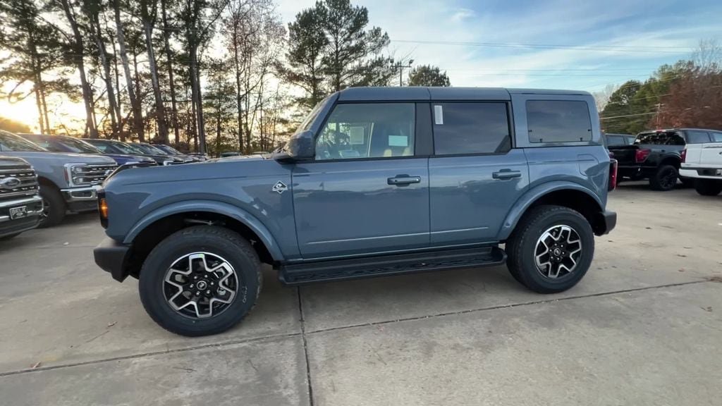 New 2025 Ford Bronco Outer Banks AWD/4WD image 3