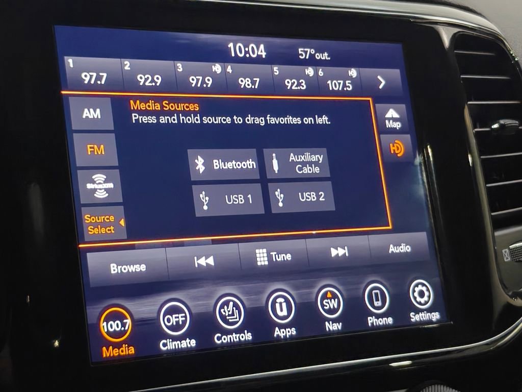 Used 2021 Jeep Grand Cherokee Laredo X image 37