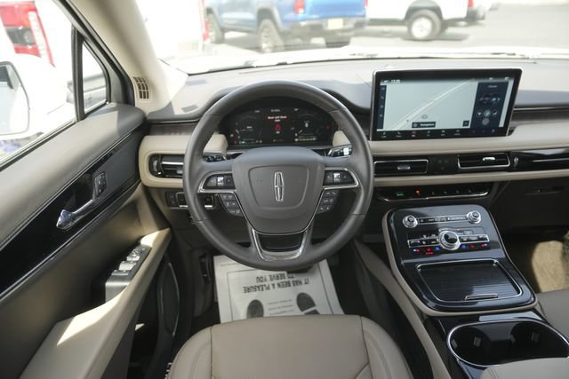 Used 2022 Lincoln Nautilus Reserve image 22