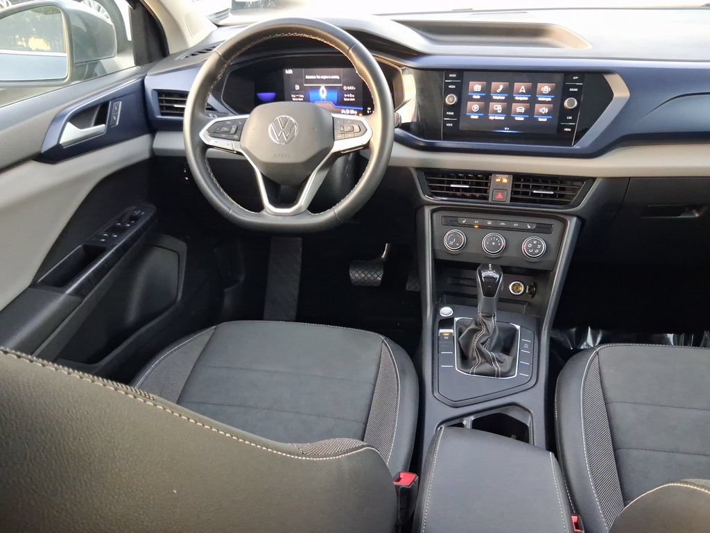 Used 2022 Volkswagen Taos SE w/ Panoramic Sunroof Package FWD image 10