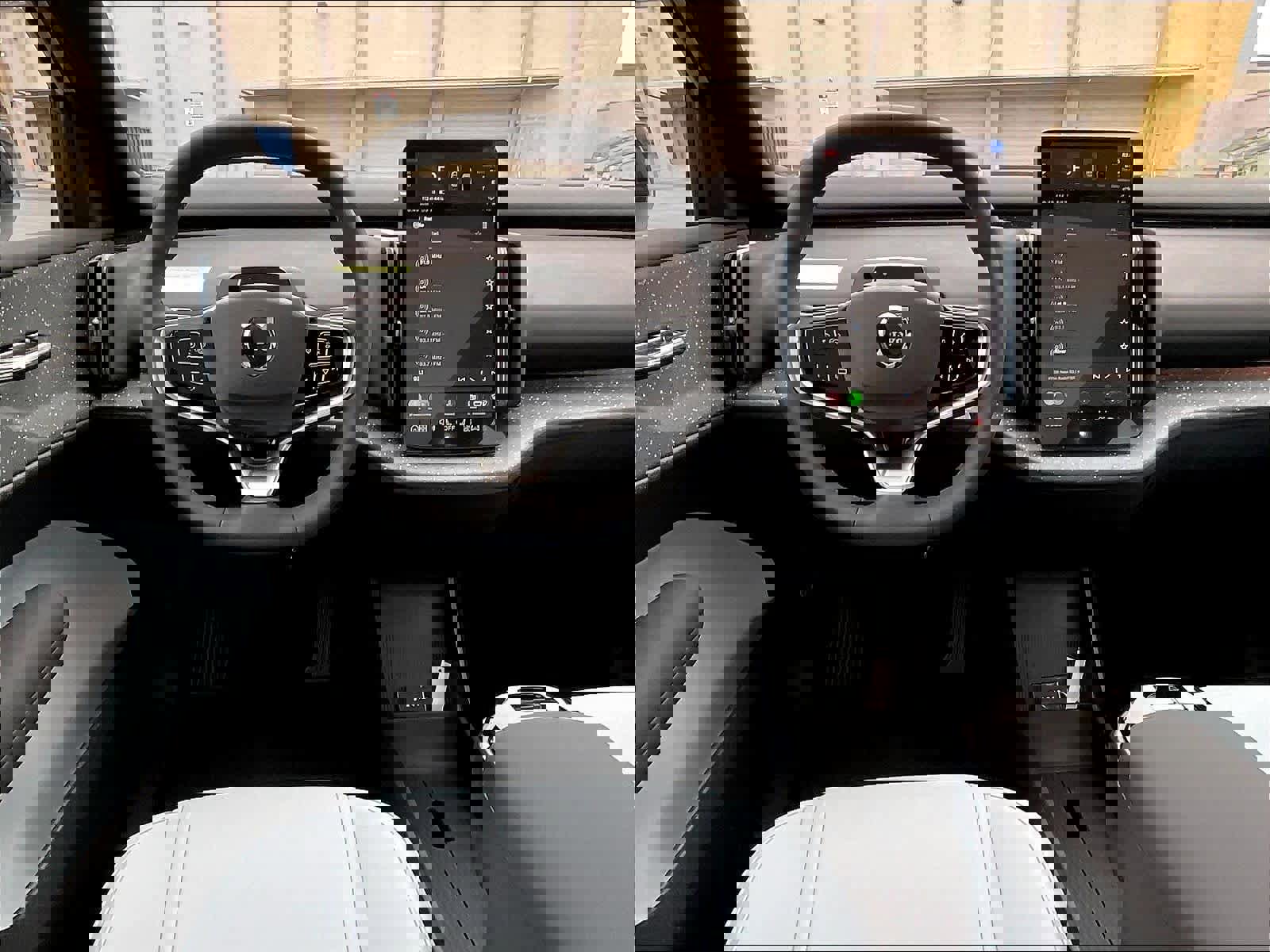 New 2025 Volvo EX30 Ultra w/ Protection Package Premier image 15