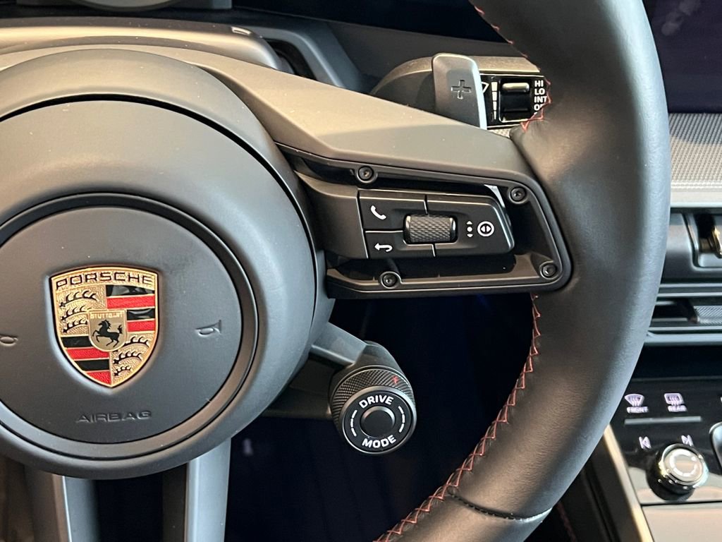 Used 2023 Porsche 911 Carrera image 15