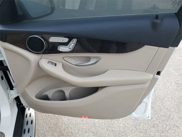 Used 2022 Mercedes-Benz GLC 300 image 37