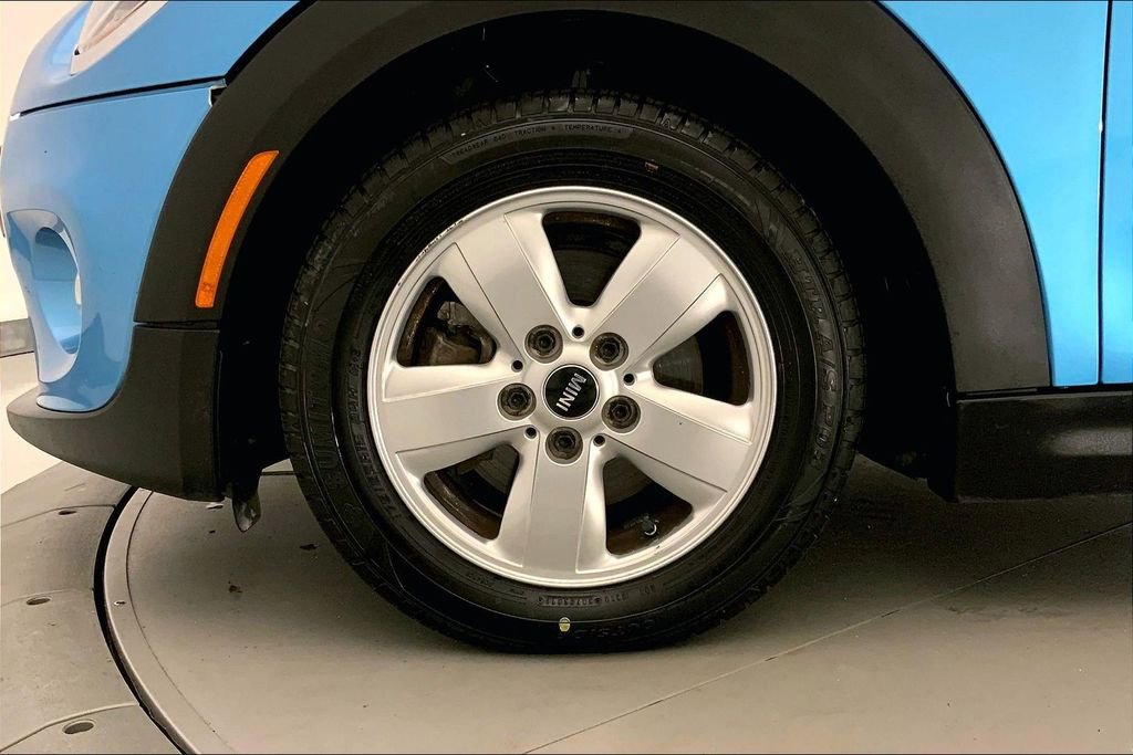 Used 2016 MINI Cooper 2-Door Hardtop image 8
