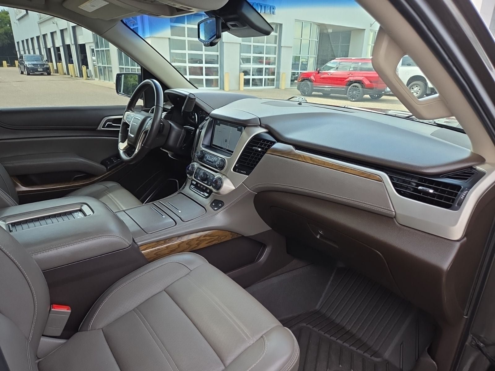 Used 2019 GMC Yukon XL Denali w/ Denali Ultimate Package AWD/4WD image 28