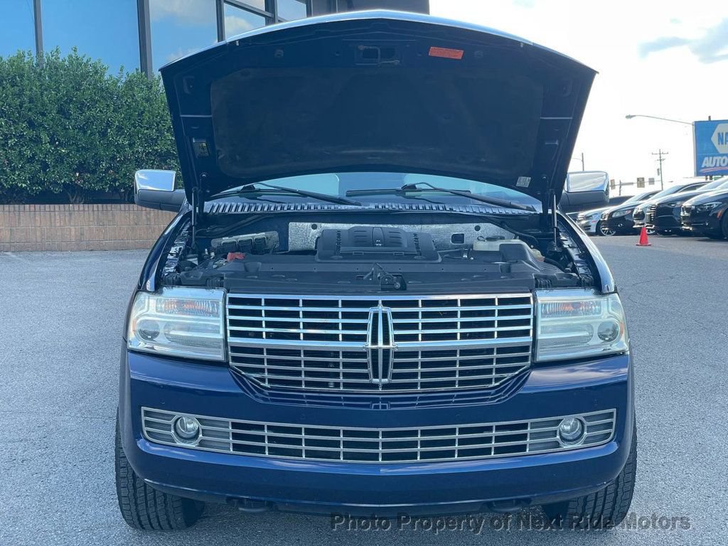 Used 2011 Lincoln Navigator 2WD image 9