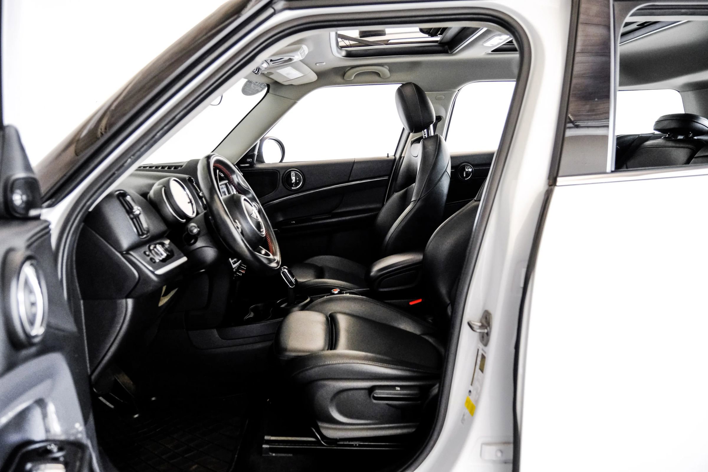 Used 2020 MINI Cooper Countryman S image 3