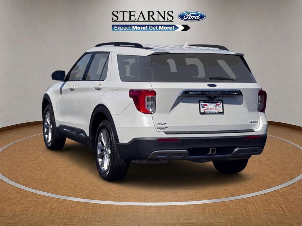 Used 2022 Ford Explorer XLT w/ Equipment Group 202A AWD/4WD image 14