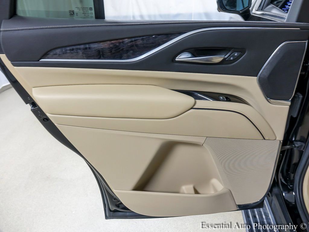 Used 2022 Cadillac Escalade Premium Luxury w/ Performance Package image 25