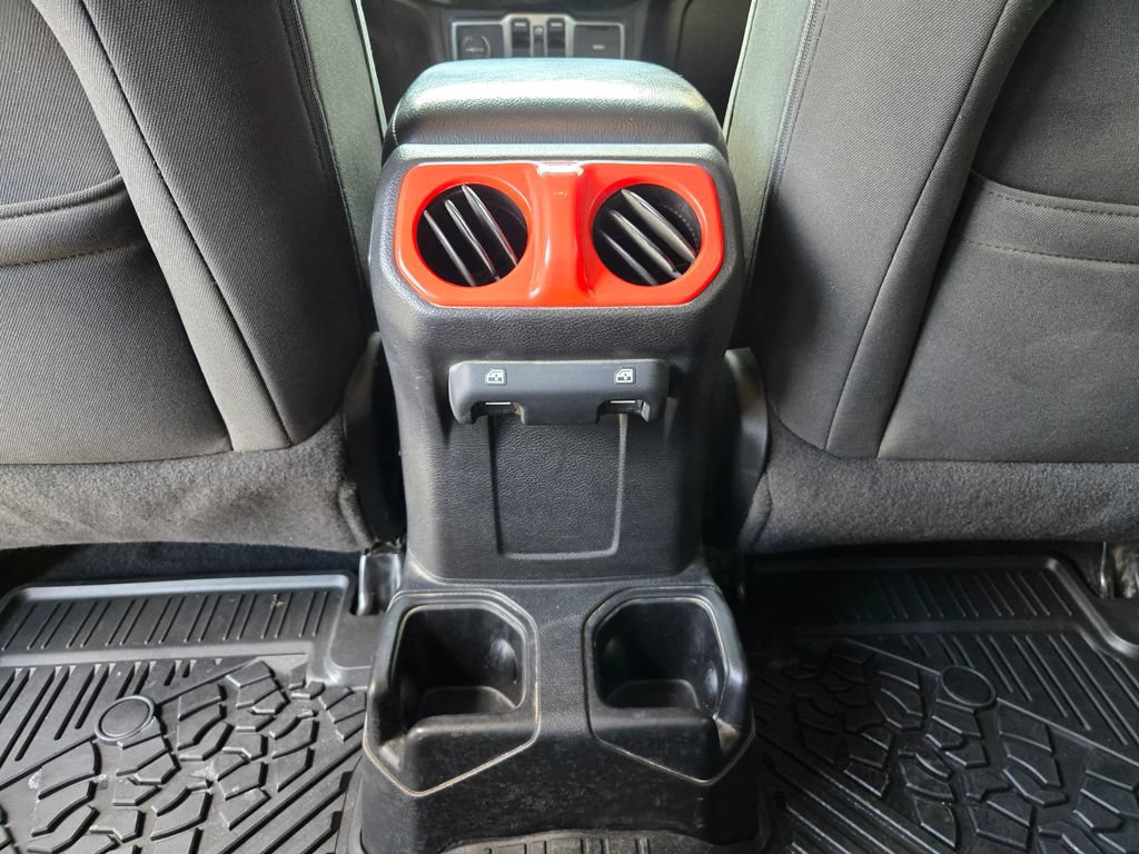 Used 2019 Jeep Wrangler Unlimited Sport S AWD/4WD image 33
