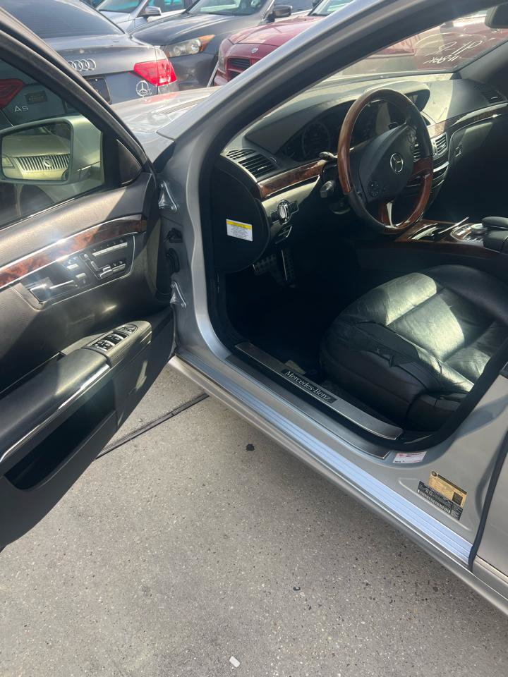 Used 2011 Mercedes-Benz S 550 w/ Sport Pkg Plus One image 13