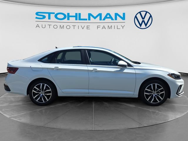 New 2027 Volkswagen Jetta SE FWD image 4