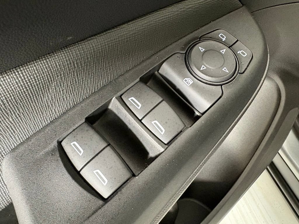 Certified 2025 Buick Envista Preferred FWD image 23