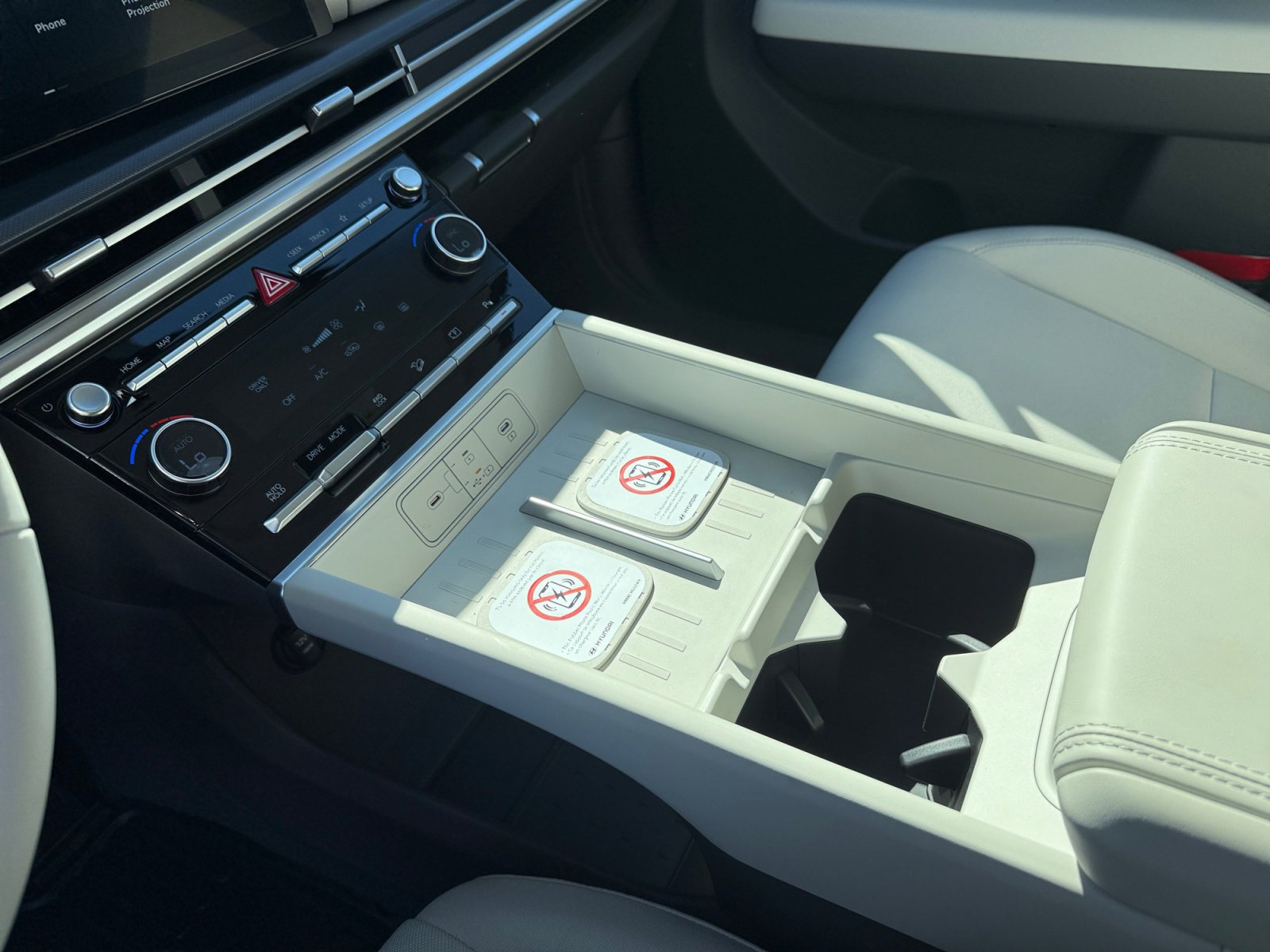 New 2026 Hyundai Santa Fe SE AWD/4WD image 13