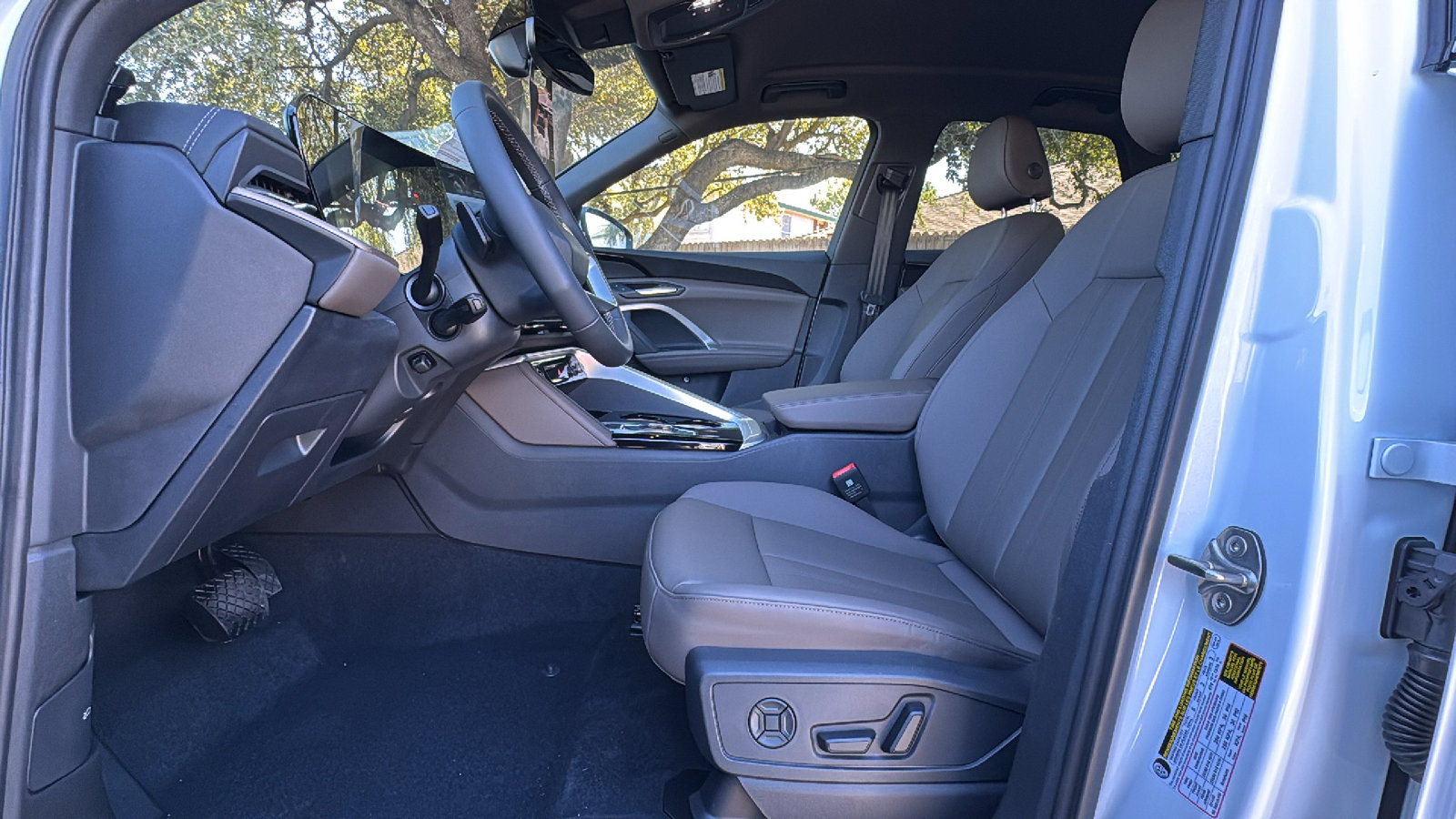 Used 2025 Audi Q5 Premium w/ Convenience Package AWD/4WD image 9