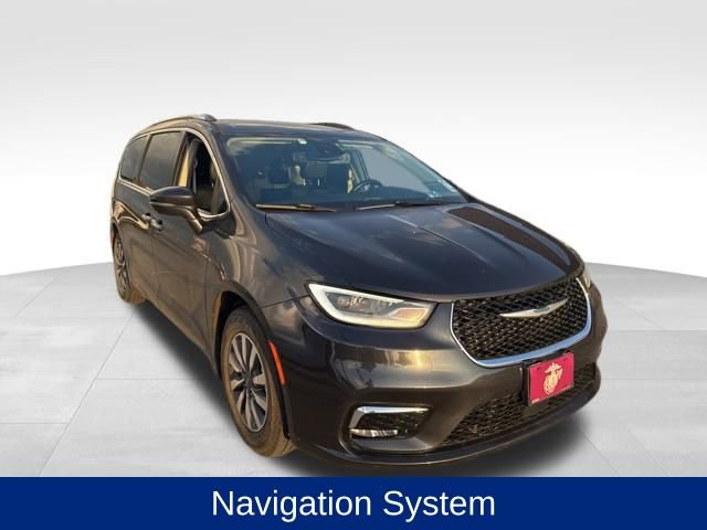 Used 2021 Chrysler Pacifica Touring-L image 2