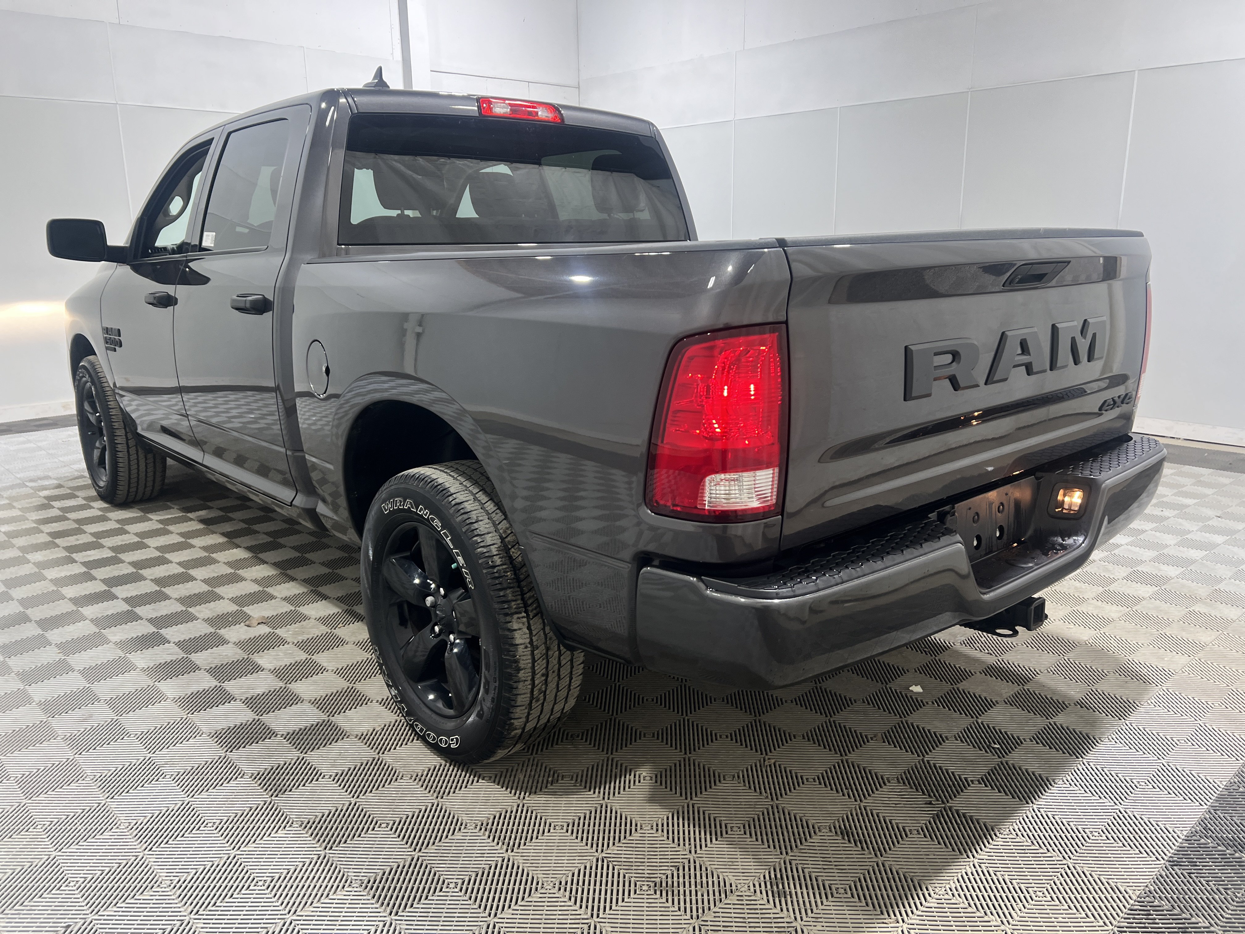 Used 2023 RAM 1500 Express w/ Wheel & Sound Group AWD/4WD image 2