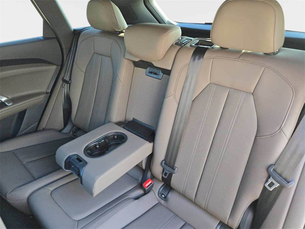 New 2025 Audi Q5 Premium Plus image 14