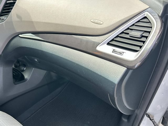 Used 2014 Hyundai Santa Fe GLS FWD image 29