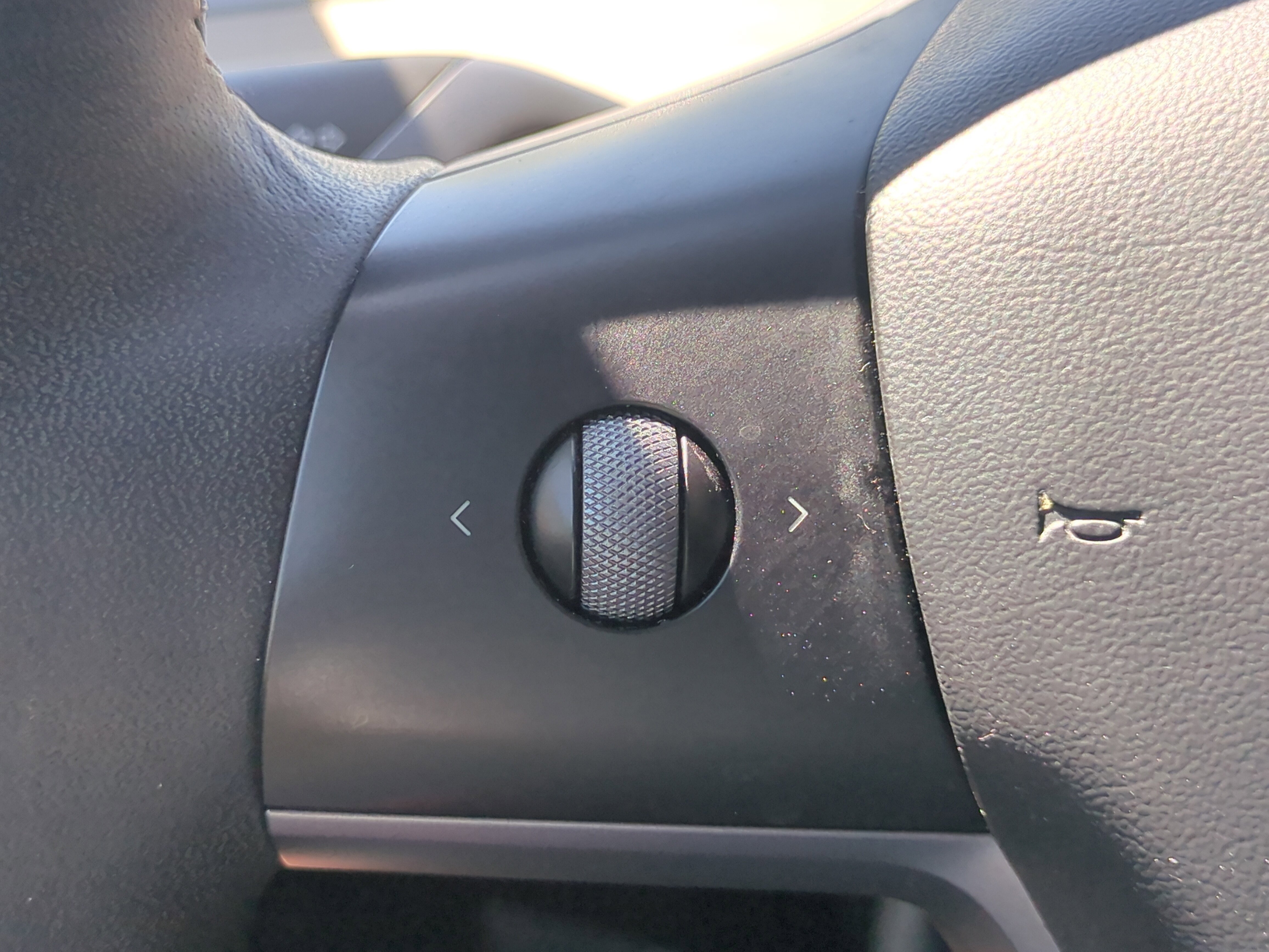 Used 2021 Tesla Model Y Long Range image 27